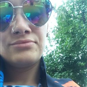 Meet your Posher, Taylor